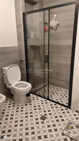 Casă cu 4 camere cu Teren 200 Mp în 1 Decembrie