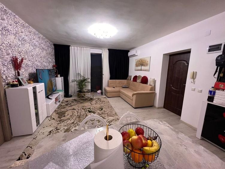 Apartament cu 2 camere decomandat în Central