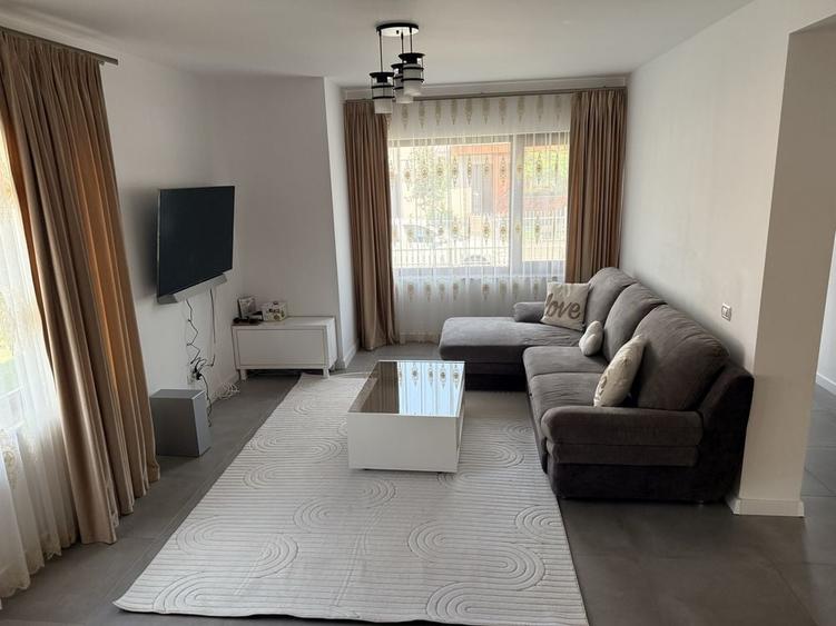 Casă cu 3 camere cu Teren 517 Mp în Păulești