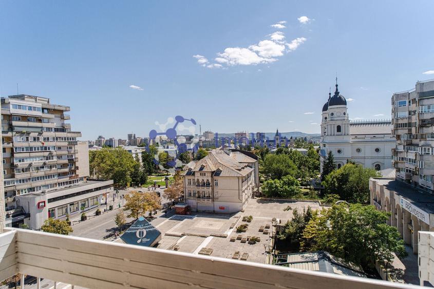 Apartament cu 3 camere în Centru Civic
