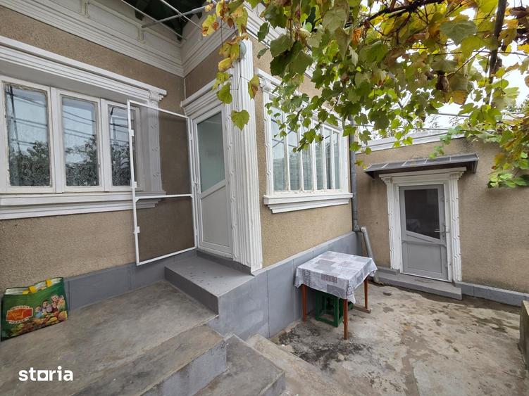 Casă cu 3 camere cu Teren 270 Mp în Central