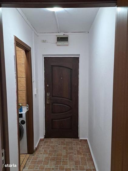 Apartament cu 2 camere semidecomandat în Micro 14