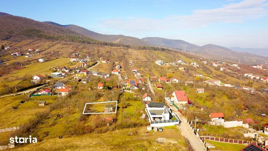 Teren de 500 mp, în Vulcan