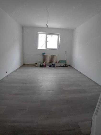 Garsonieră decomandată în Buziașului