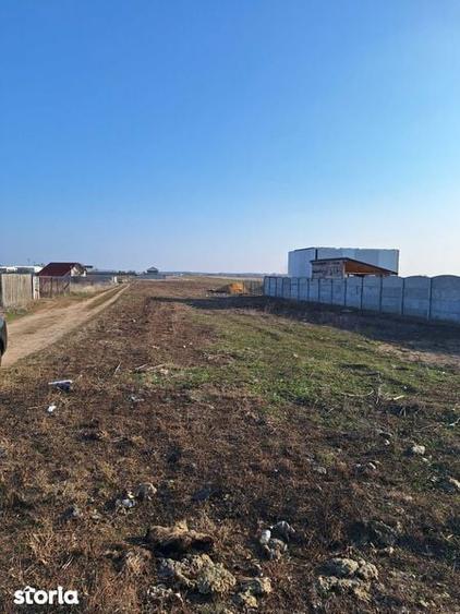 Teren de 900 mp, în Gării