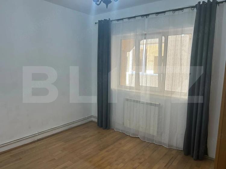 Apartament cu 3 camere semidecomandat în Iris