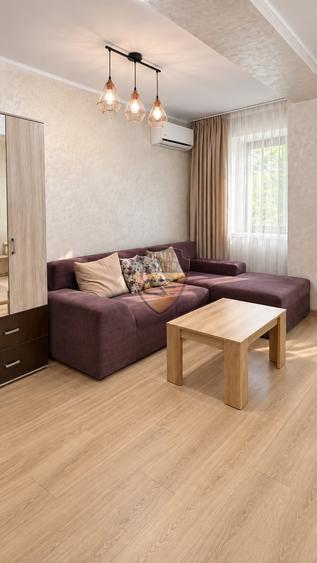 Apartament cu 2 camere decomandat, mobilat în City Park Mall