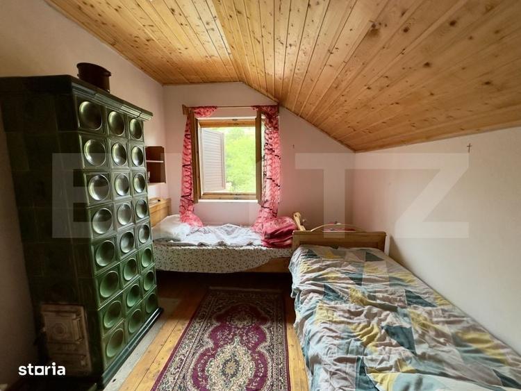 Casă cu 4 camere cu Teren 1670 Mp în Central
