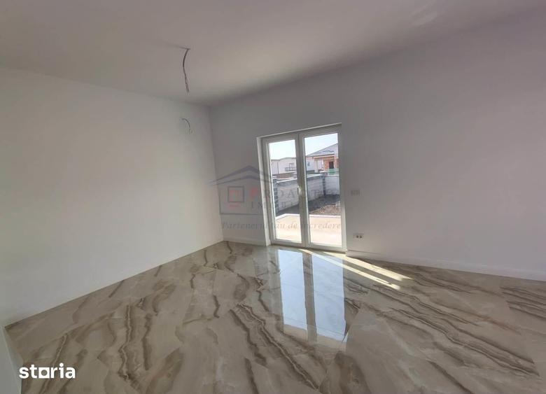 Casă cu 4 camere cu Teren 500 Mp în Burdujeni