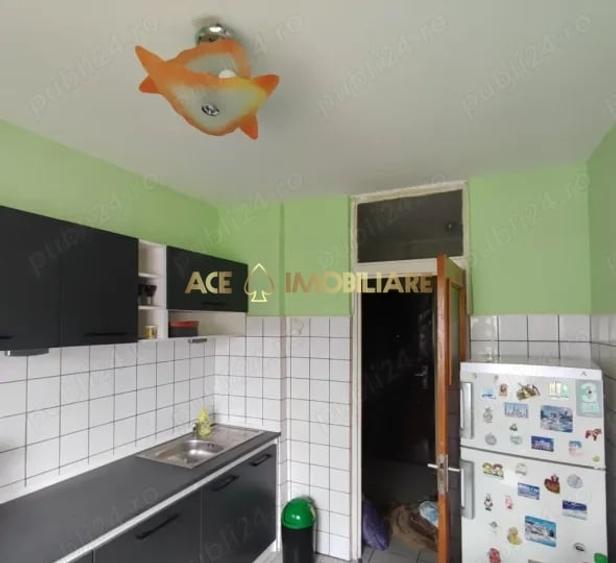 Apartament cu 2 camere decomandat, mobilat în Decebal