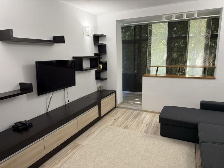 Apartament cu 2 camere semidecomandat în Central