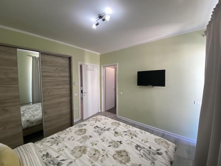 Apartament cu 3 camere decomandat, mobilat în Dumbrăvița