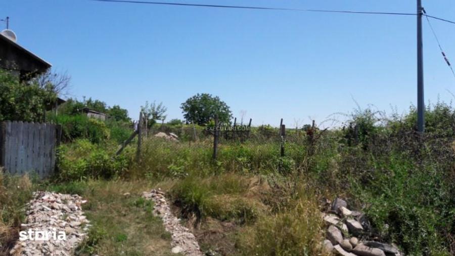 Casa 51 m2 + Teren intravilan - 848 m2, Husi - 1