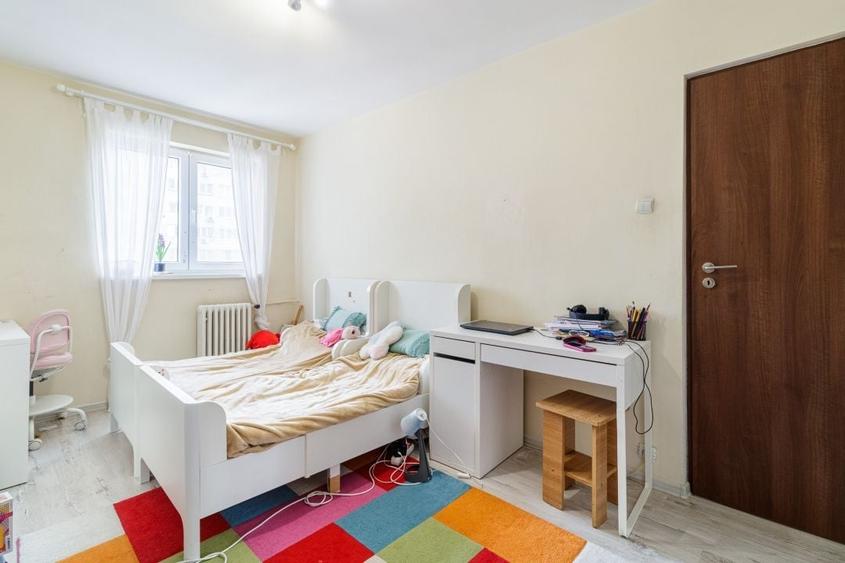 Apartament cu 3 camere circular în Drumul Taberei