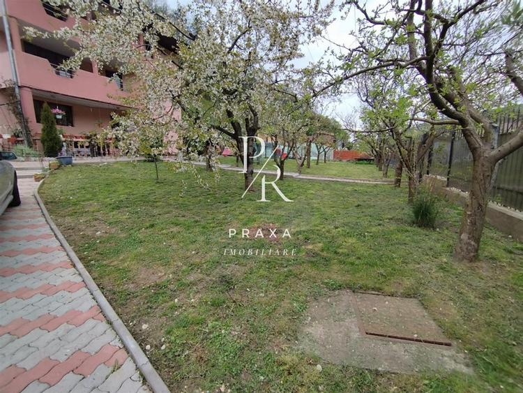 Casă individuală cu 6 camere cu Teren 1300 Mp în Tăuți
