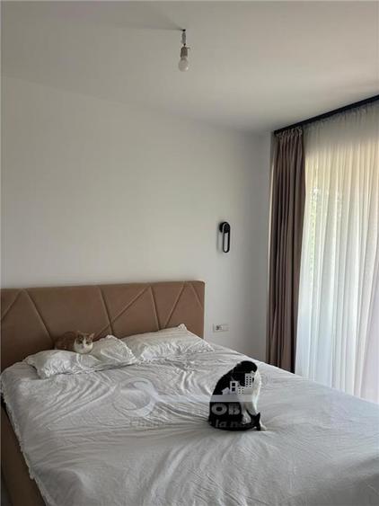 Apartament cu 3 camere decomandat în Valea Adâncă
