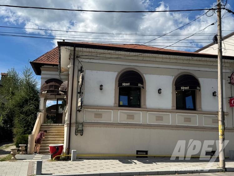 Casă individuală cu 4 camere cu Teren 1000 Mp în Curtea de Argeș
