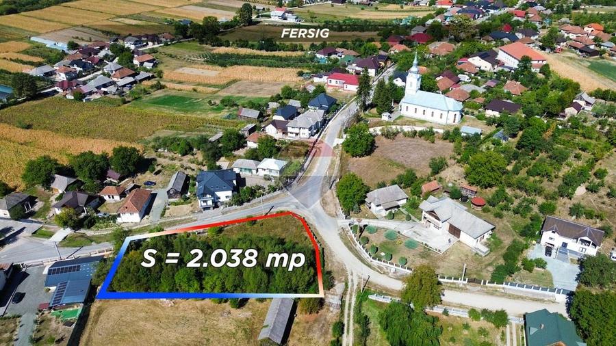 Teren Construcții intravilan de 2038 mp, în Fersig
