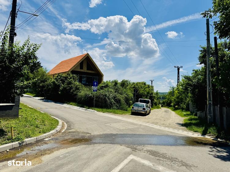 Teren de 2000 mp, în Aroneanu