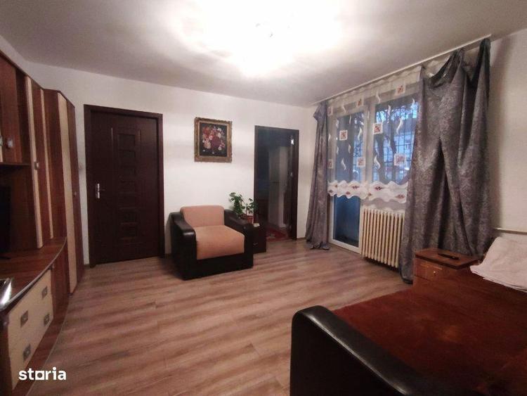 Apartament cu 3 camere semidecomandat în Central