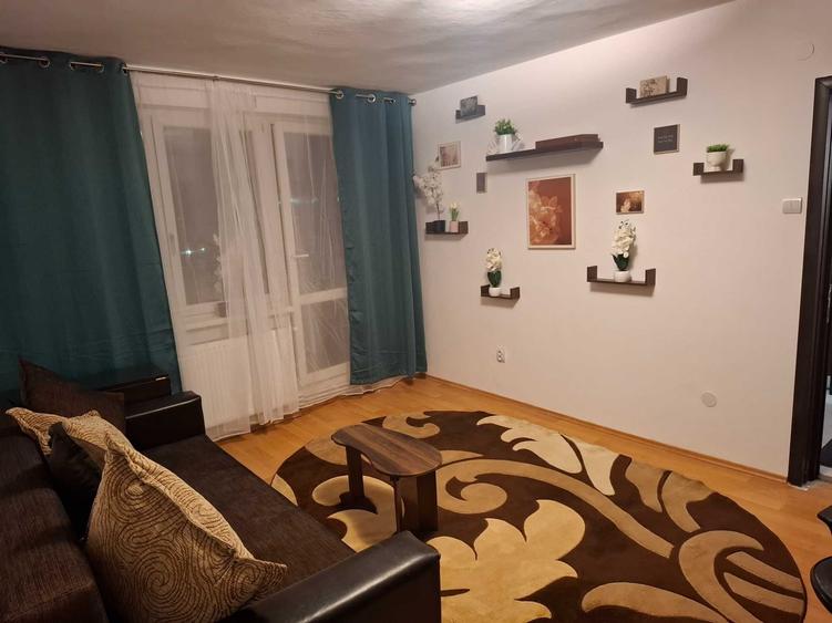 Apartament cu 2 camere semidecomandat în Astra