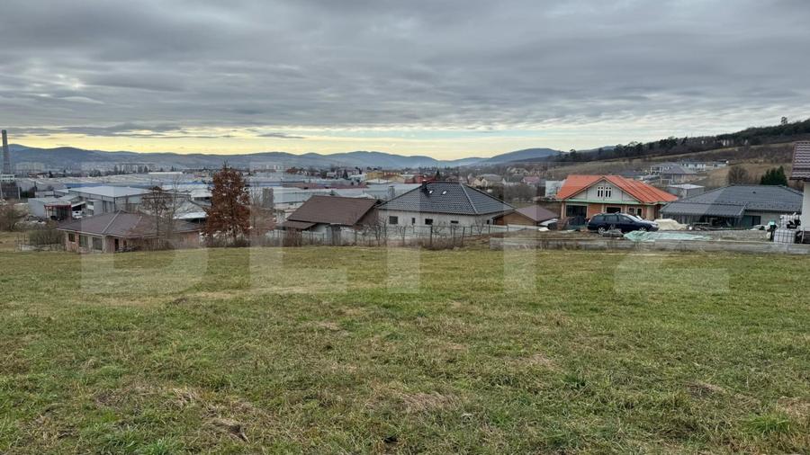 Teren Construcții intravilan de 4600 mp, în Nord-Vest