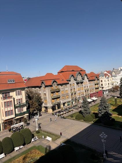 Apartament cu 4 camere decomandat, mobilat în Ultracentral