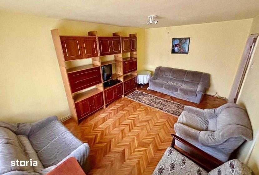 Apartament cu 3 camere în Vitrometan