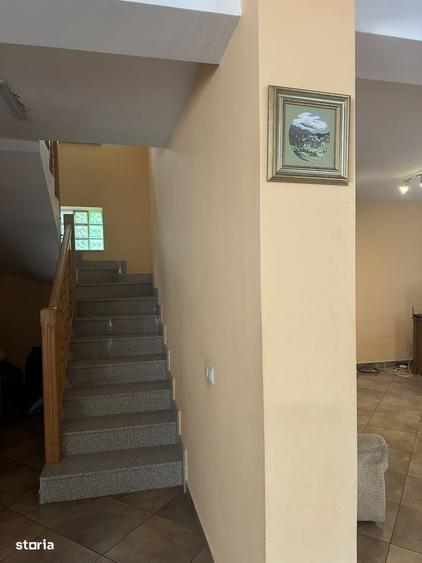 Casă cu 4 camere decomandat în Urleta