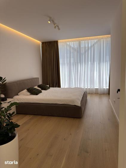 Casă cu 5 camere cu Teren 340 Mp în Central