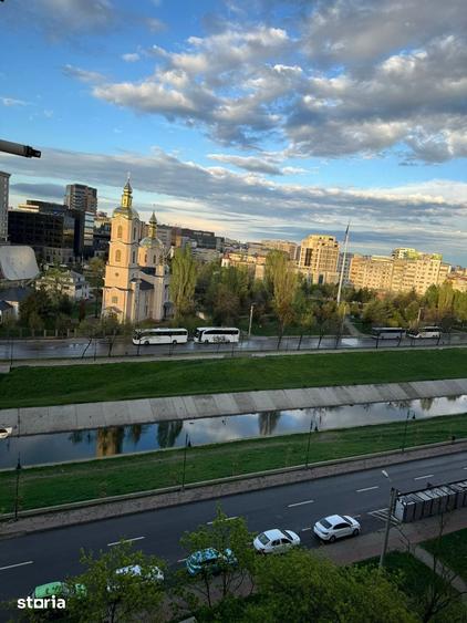 Apartament cu 3 camere decomandat în Podu Roș