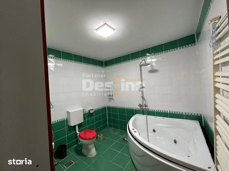 Casă cu 6 camere cu Teren 2760 Mp în Central