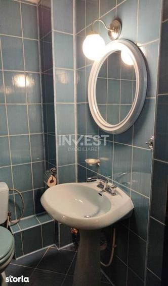 Apartament cu 3 camere decomandat, mobilat în Dacia