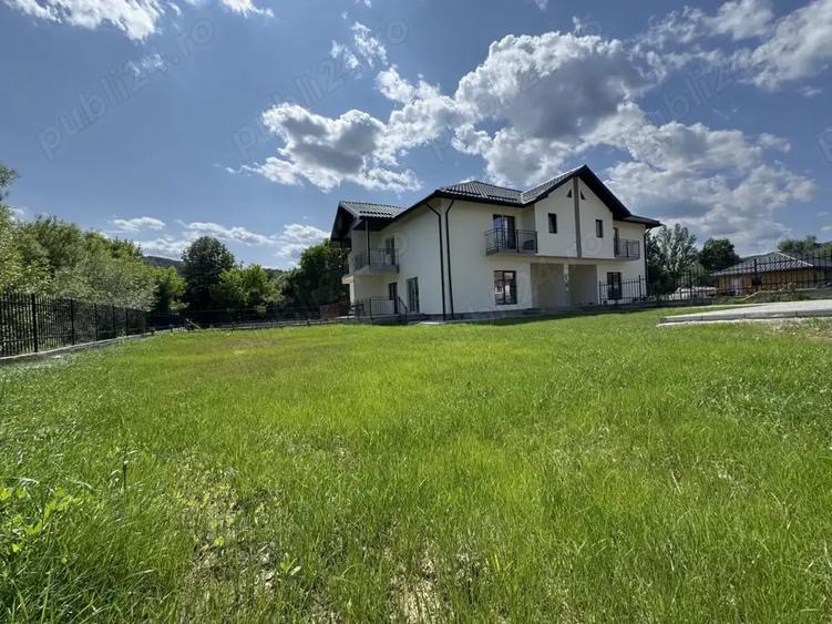 Casă cu 4 camere cu Teren 500 Mp în Bujoreni