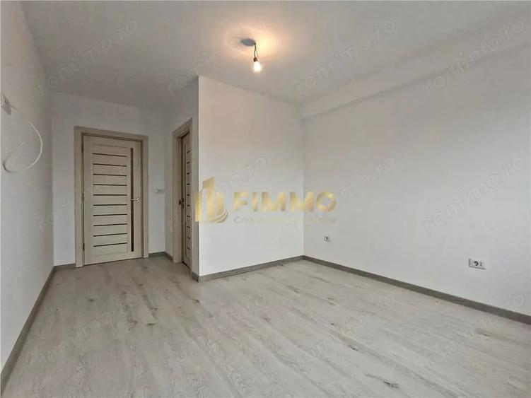 Apartament cu 3 camere decomandat în Ipotești