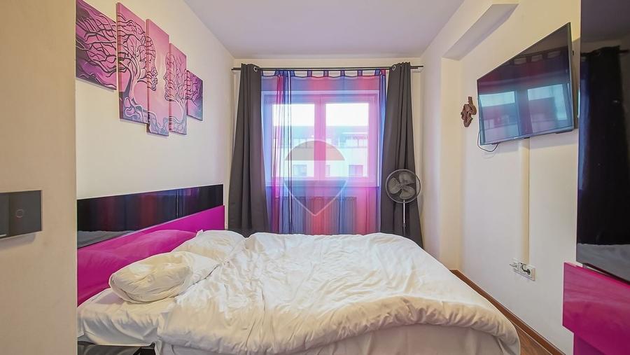 Apartament cu 3 camere decomandat, mobilat în Tractorul