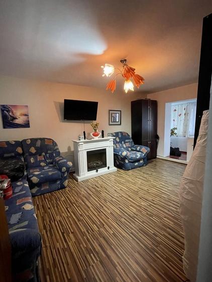 Apartament cu 3 camere decomandat în Bârlad