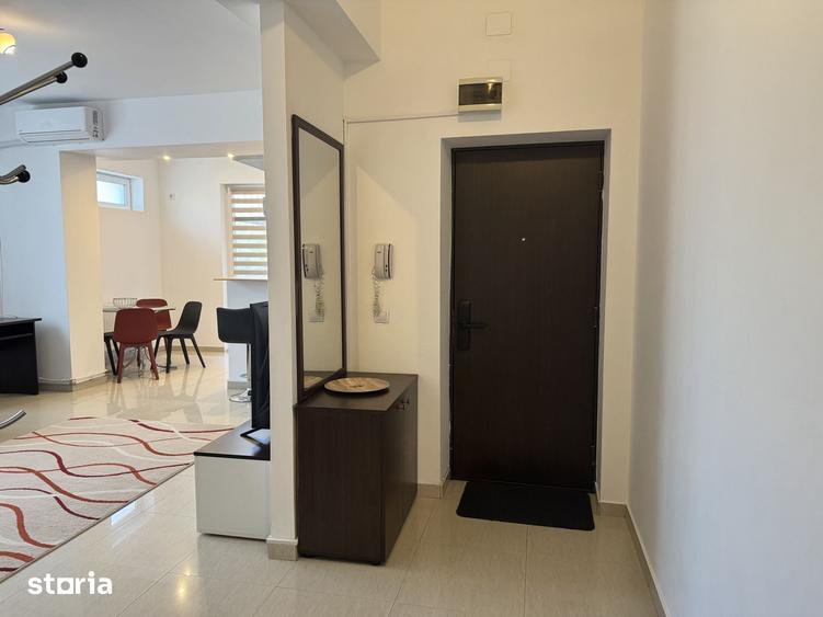 Apartament cu 3 camere în Centrul Civic