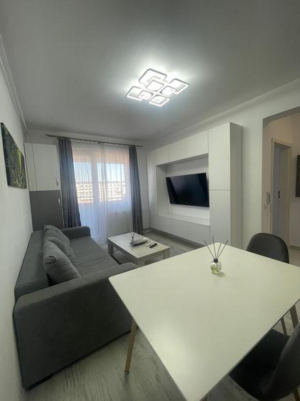 Apartament cu 2 camere semidecomandat în Militari