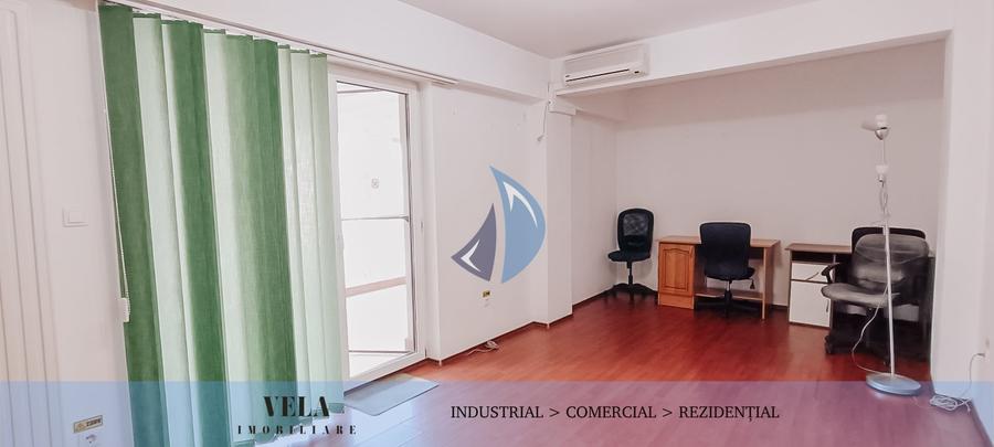 Apartament cu 4 camere decomandat în Semicentral