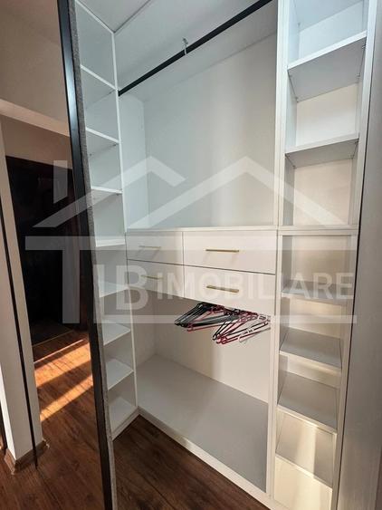 Apartament cu 3 camere decomandat în Libertății