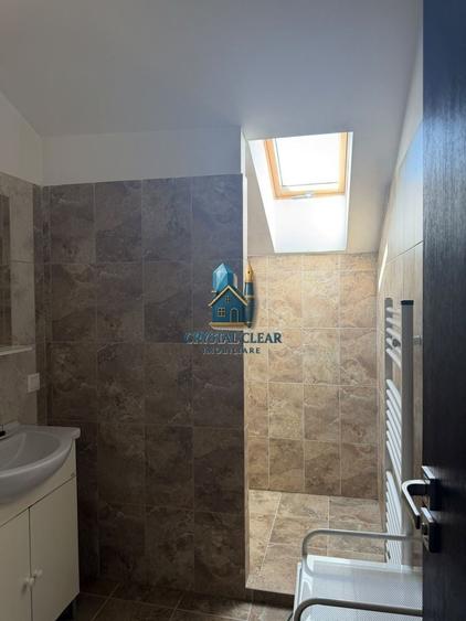 Apartament cu 4 camere decomandat în 7 Noiembrie