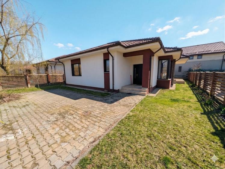Casă individuală cu 4 camere cu Teren 300 Mp în Corbeanca