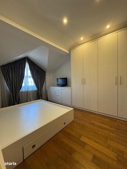 Apartament cu 3 camere decomandat în Mărgeanului