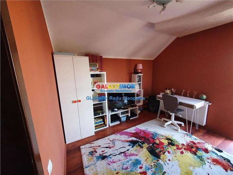 Casă cu 5 camere cu Teren 1000 Mp în Păulești