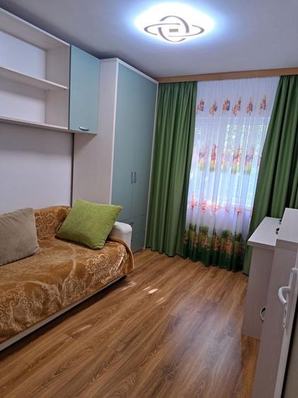 Apartament cu 3 camere decomandat, mobilat în Siderurgiștilor