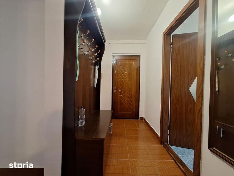 Apartament cu 3 camere decomandat, mobilat în Ciarda Roșie