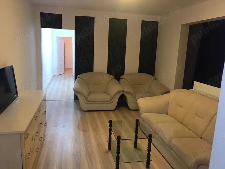 Apartament cu 3 camere semidecomandat, mobilat în Alexandru Obregia
