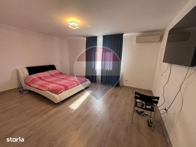 Casă cu 4 camere cu Teren 300 Mp în Central