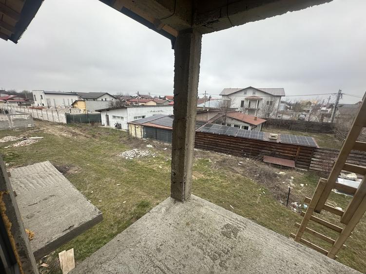 Casă individuală cu 5 camere cu Canalizare în Ștefăneștii de Jos